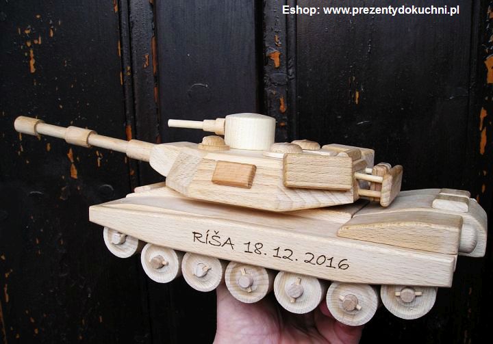 zabawka tank drewniany