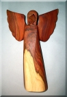 Anioły z drewna rzeźby z śliwky 