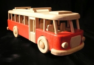 Autobus czerwony drewniany dla dzieci