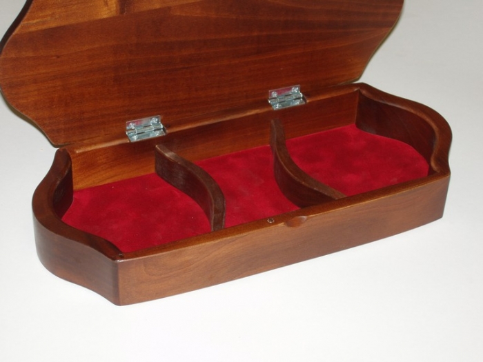 Drewniane pudełka z biżuterią