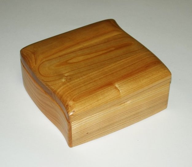 Pudełka drewniane‎