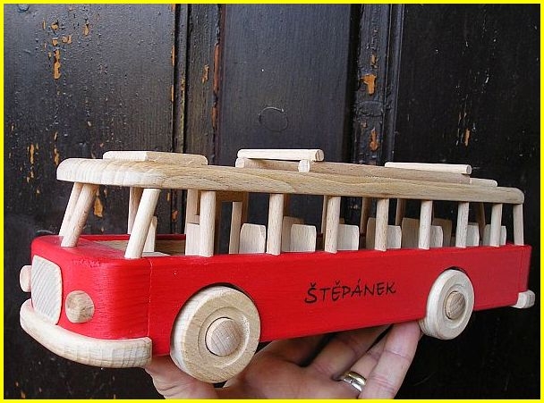 czerwony autobus zabawka prezent dla dzieci