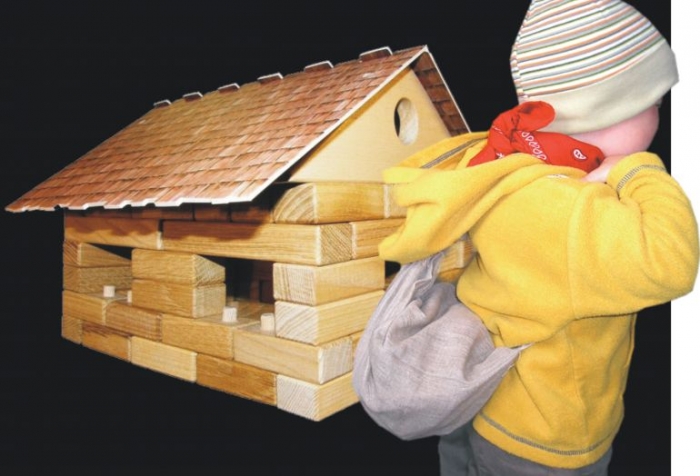 zabawki-klocki-drewniane-domek