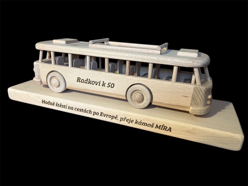 Retro model autobusu dla kierowcy na 50.