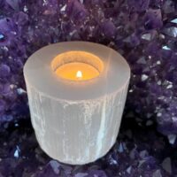 Świecznik z selenitu 8×8 cm z naturalnego minerału